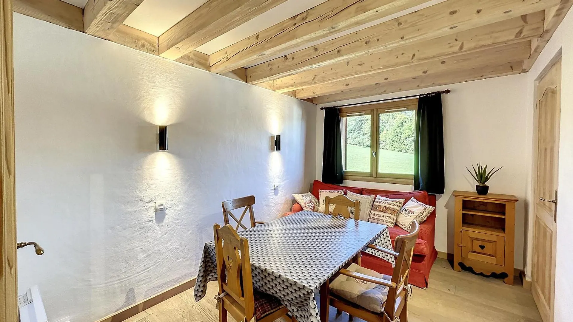 Superbe 3 Pieces Avec Balcons En Plein Coeur De Combloux - Parking, Wifi, Lave-Linge - Fr-1-560-106 Apartment France